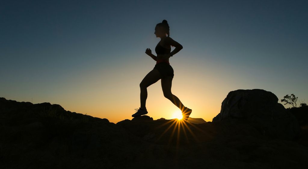Sådan vælger du en sportsbh til højintensiv sport
